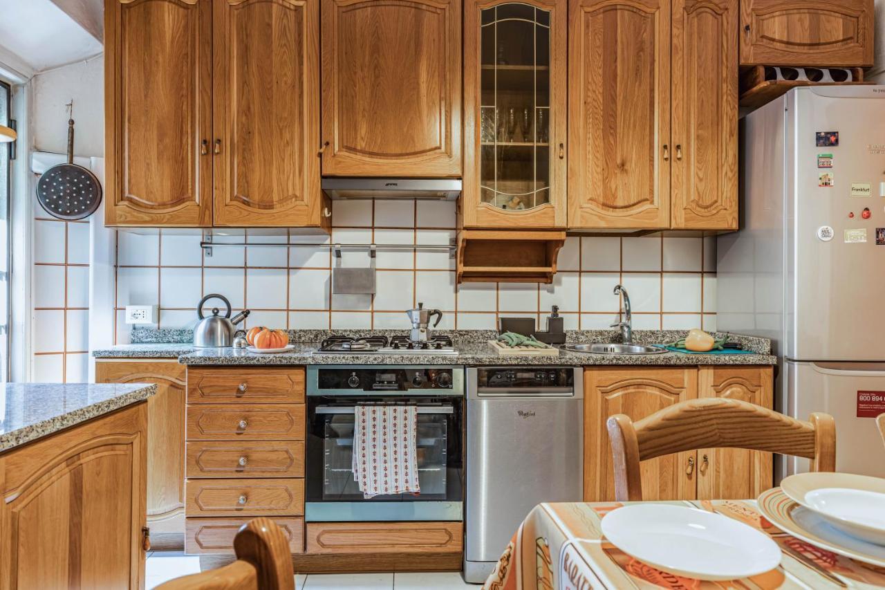 Apartment Comfy Near The Tower X4